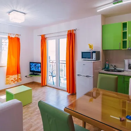 Apartments Center With Free Private Parking Baska Voda Exterior photo