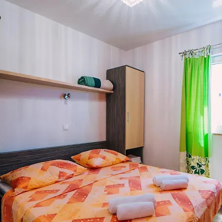 Apartments Center With Free Private Parking Baska Voda Exterior photo