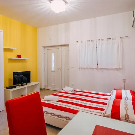 Apartments Center With Free Private Parking Baska Voda Exterior photo