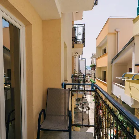 Apartments Center With Free Private Parking Baska Voda Exterior photo