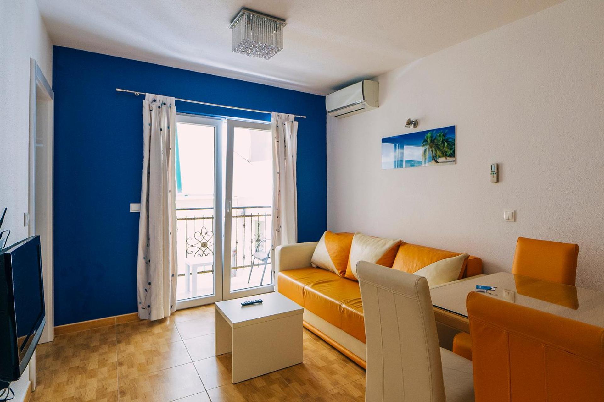 Center With Free Private Parking Apartment *